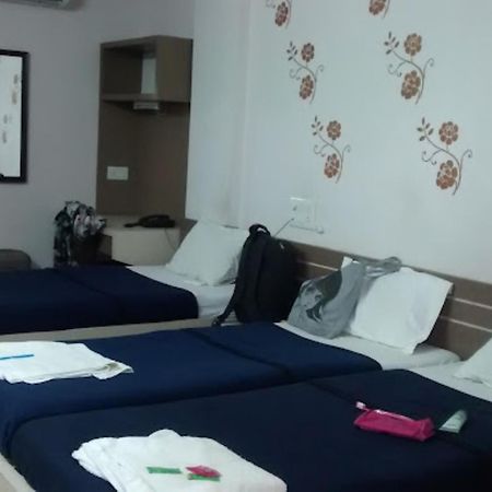 Divya Jyot Residency Bhuj Hotel Buitenkant foto