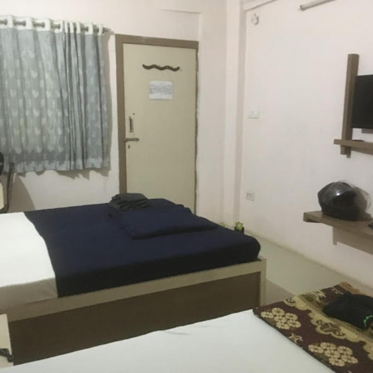 Divya Jyot Residency Bhuj Hotel Buitenkant foto