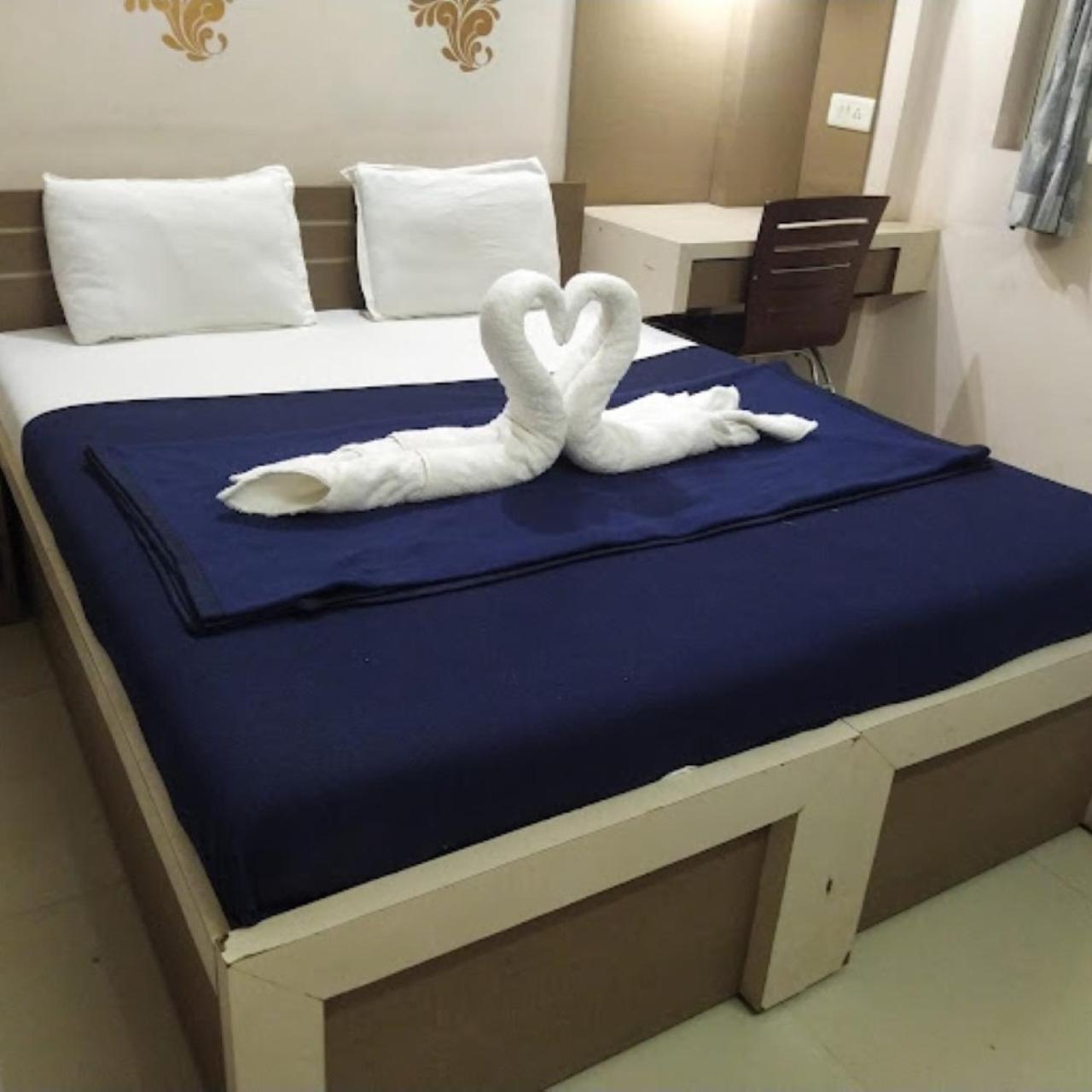 Divya Jyot Residency Bhuj Hotel Buitenkant foto