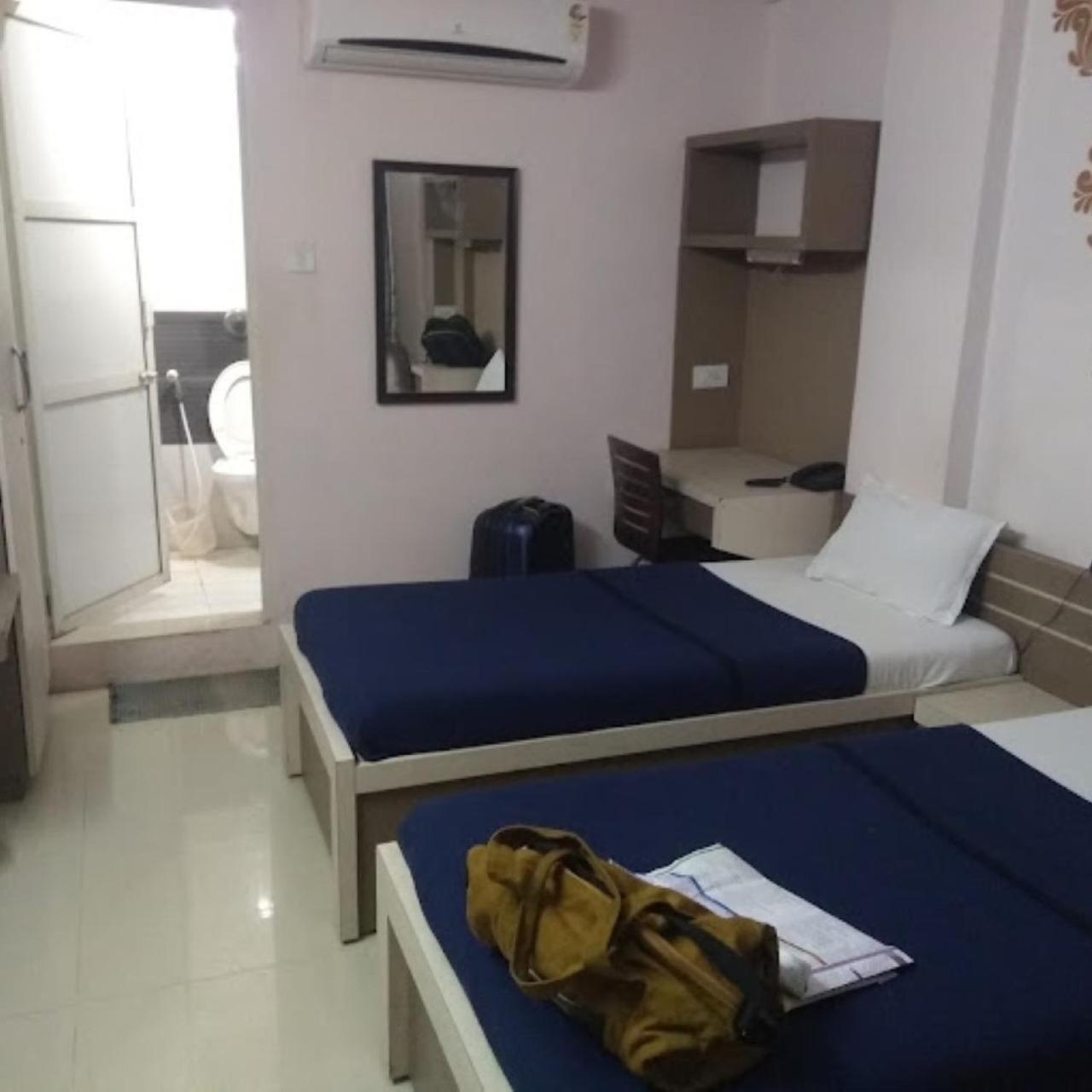 Divya Jyot Residency Bhuj Hotel Buitenkant foto