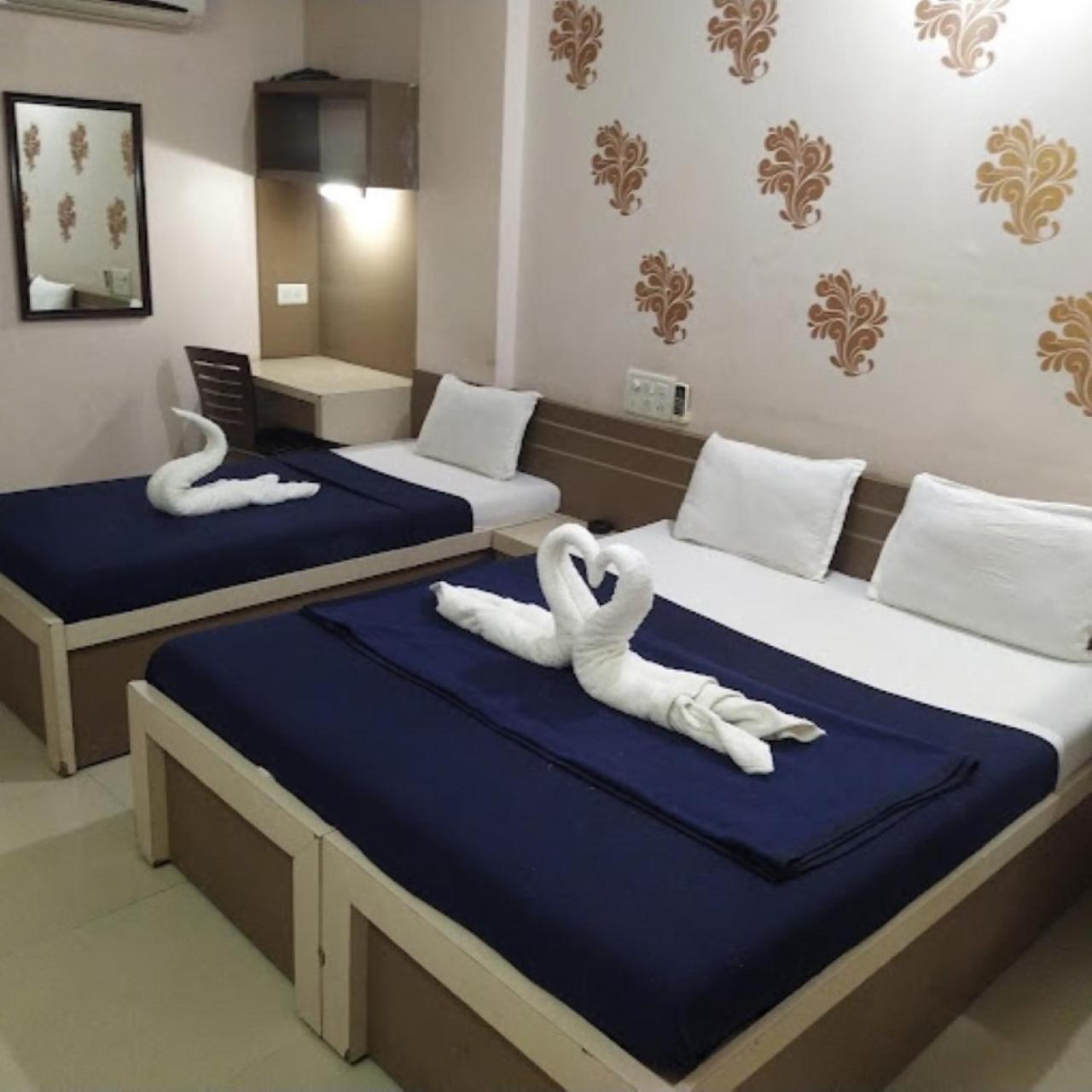 Divya Jyot Residency Bhuj Hotel Buitenkant foto