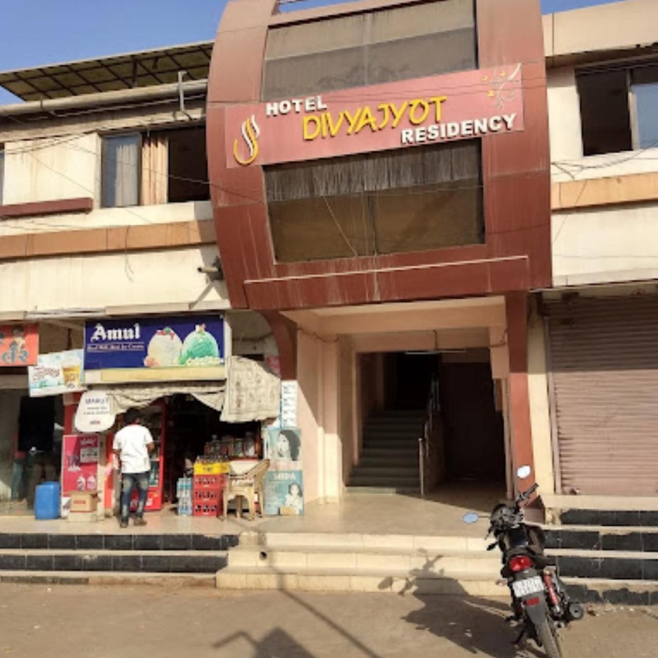 Divya Jyot Residency Bhuj Hotel Buitenkant foto